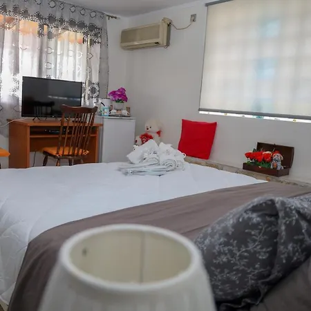 Golden Moon Guest House Aiandion Exterior photo